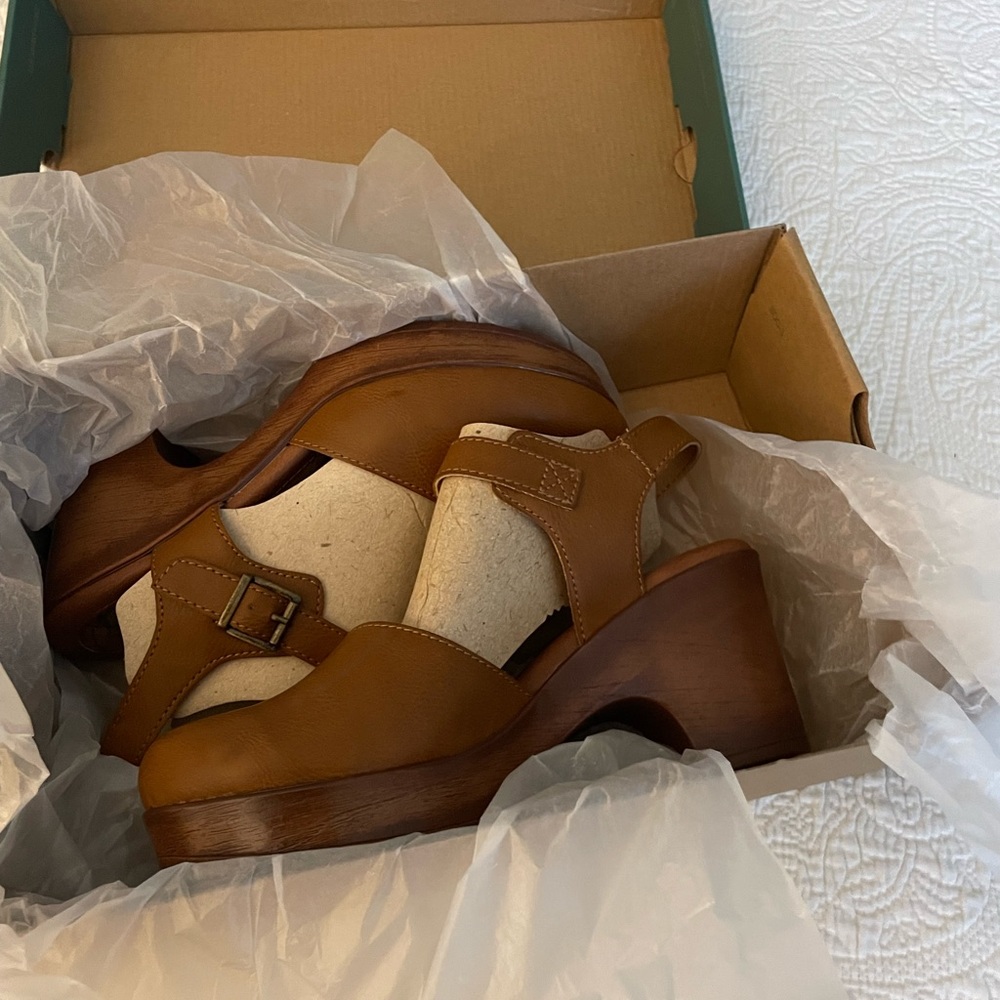 Brand new!! Boc Natasha clogs Still in the box!